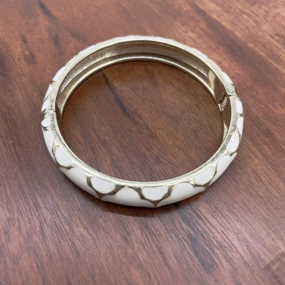 White Enamel Gold Tone Hinged‎ Bangle Bracelet Preppy Timeless Minimalist